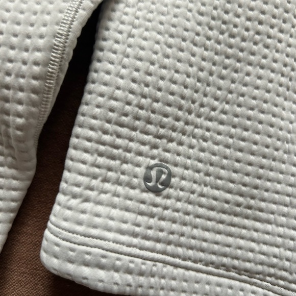 Lululemon Waffle-Knit funnel neck long sleeve workout Sweater vapour thermal - Picture 8 of 9